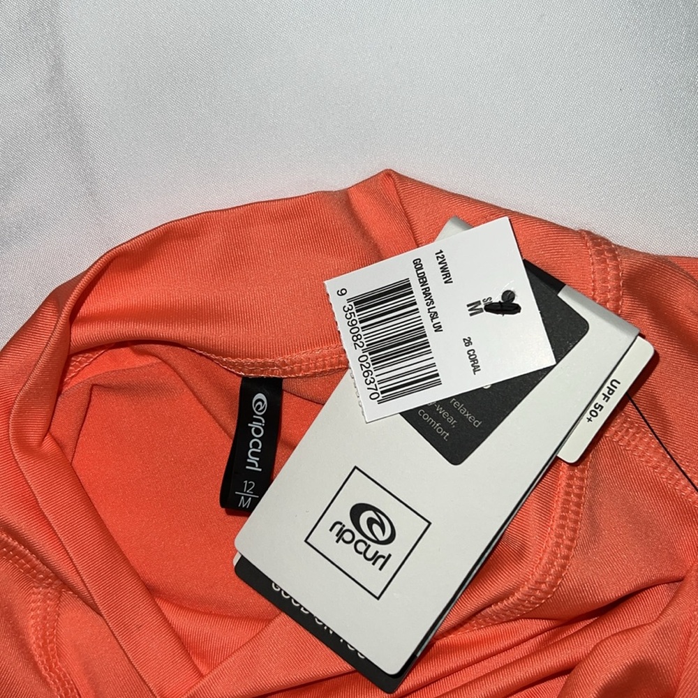 RIP CURL Golden Rays LS Rash Guard
- Coral, M - Picture 12 of 12